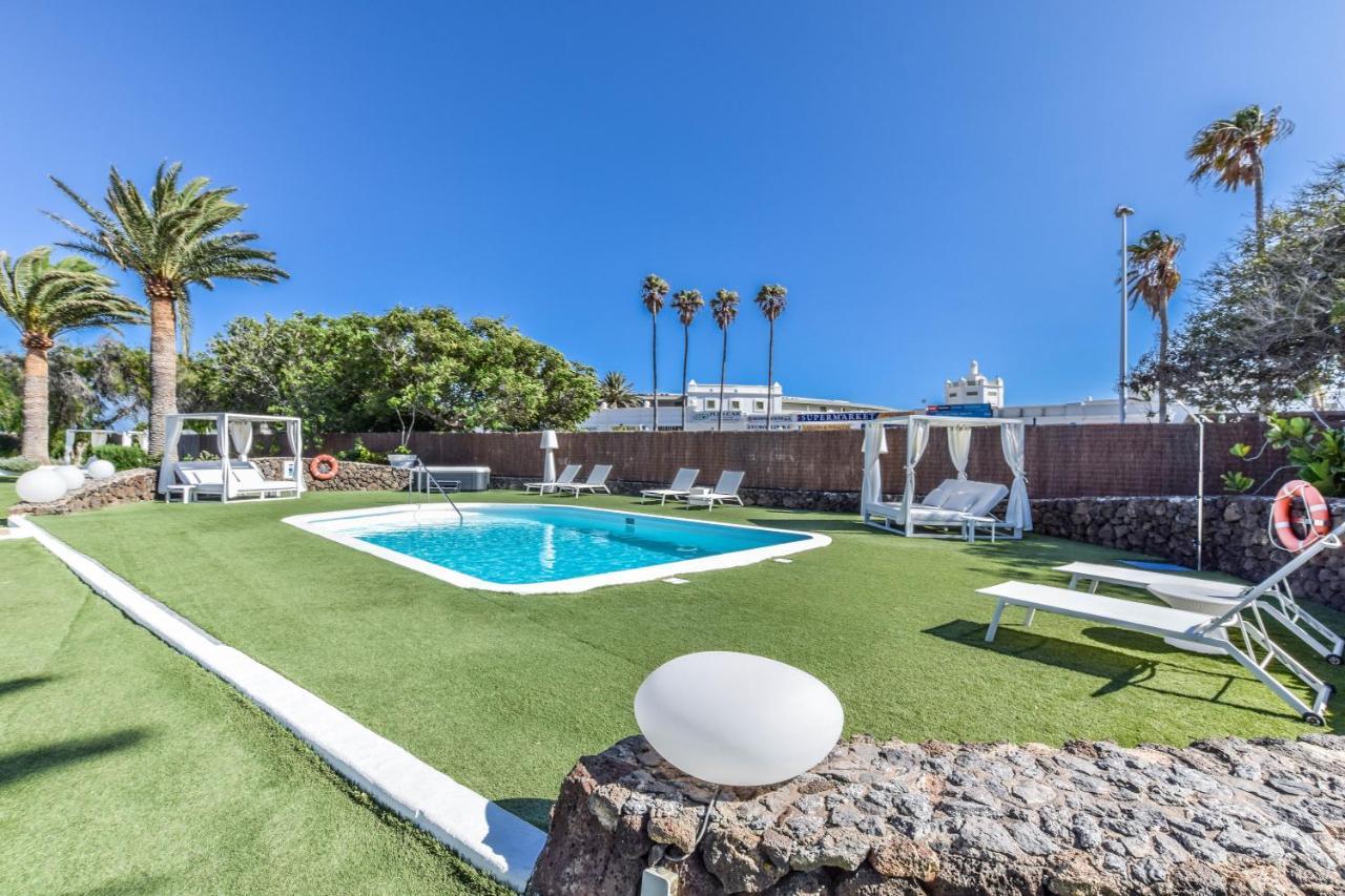 Villas New Lanzasuites Playa Blanca  Exterior photo