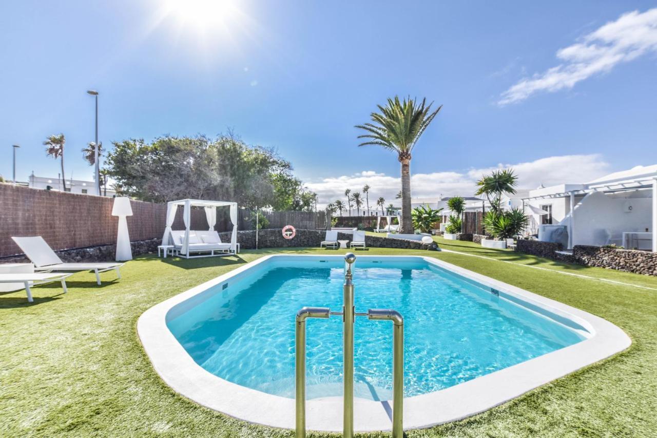 Villas New Lanzasuites Playa Blanca  Exterior photo