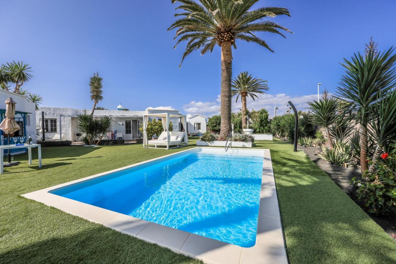 Villas New Lanzasuites Playa Blanca  Exterior photo
